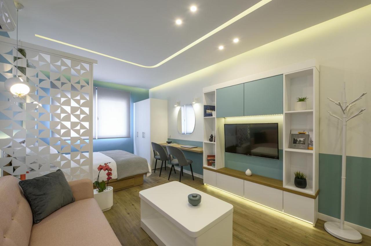 Τhe Half Root Suite In The Heart Of City Center Tesalonika Bagian luar foto