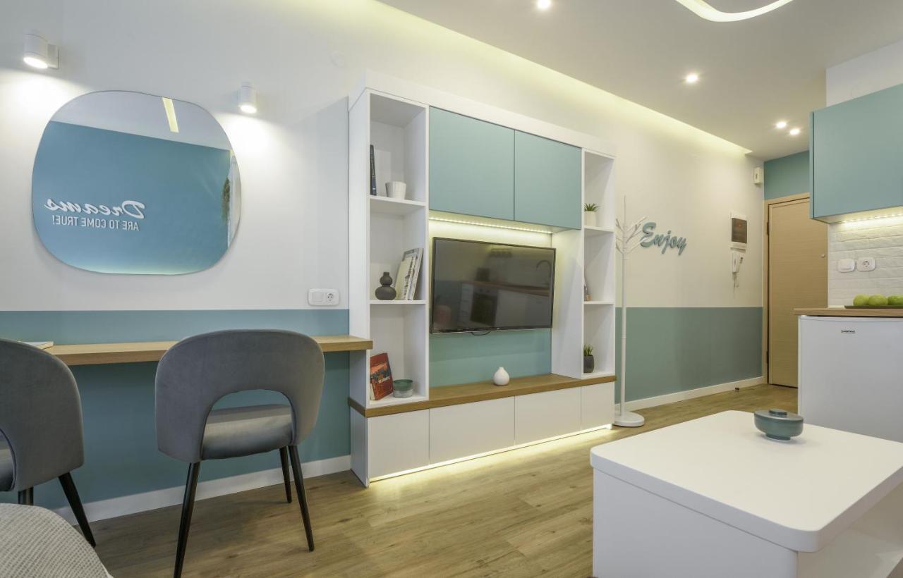 Τhe Half Root Suite In The Heart Of City Center Tesalonika Bagian luar foto