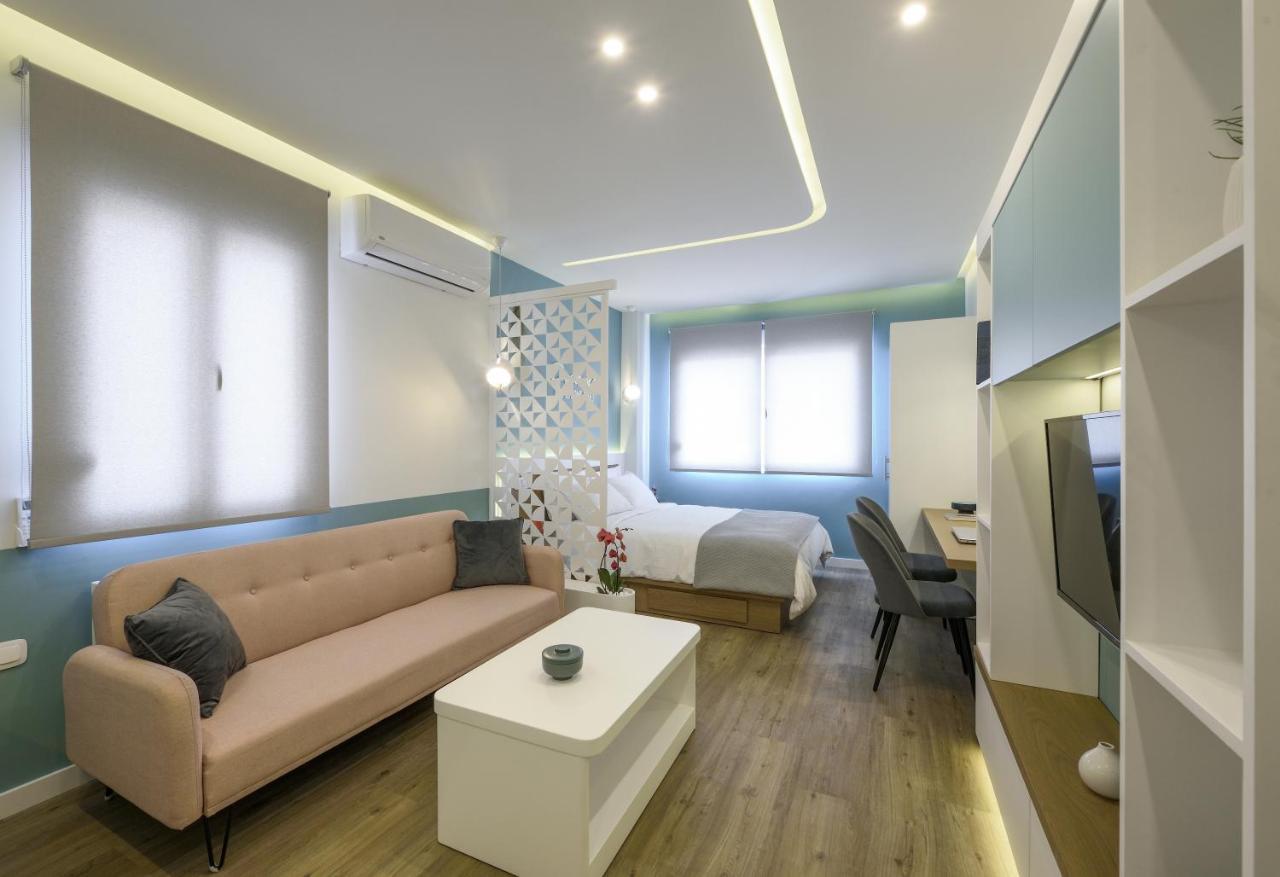 Τhe Half Root Suite In The Heart Of City Center Tesalonika Bagian luar foto