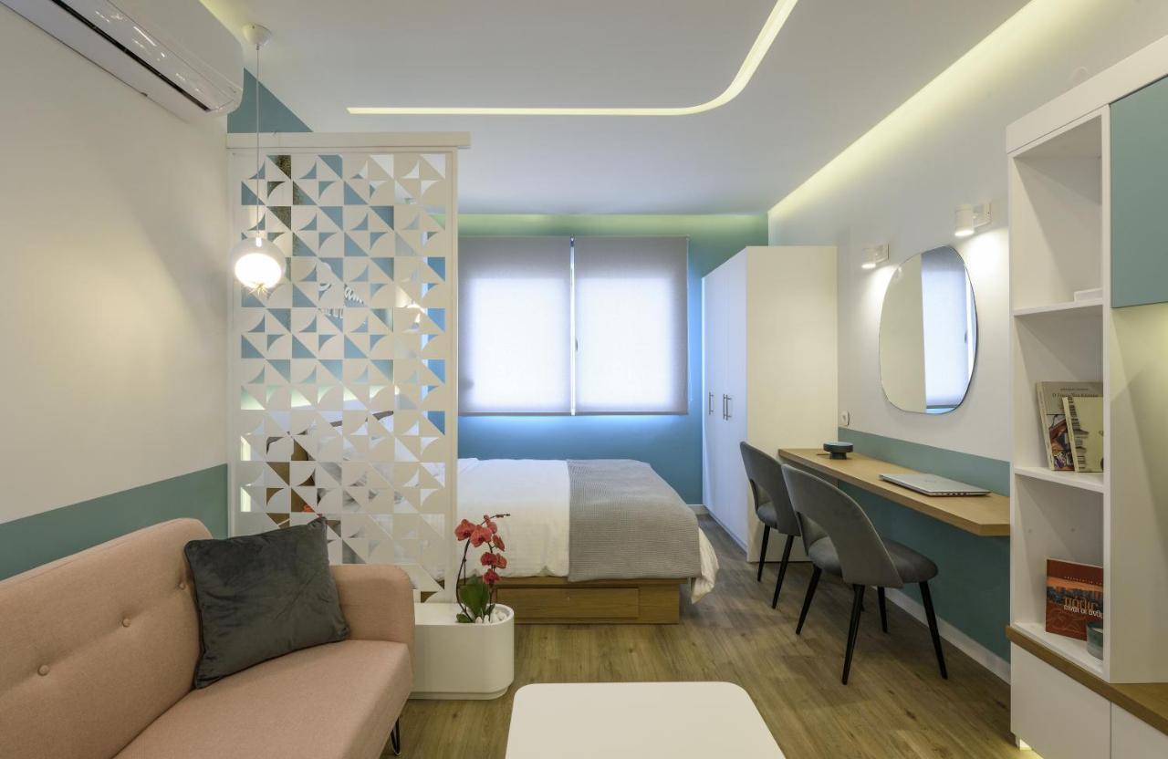 Τhe Half Root Suite In The Heart Of City Center Tesalonika Bagian luar foto