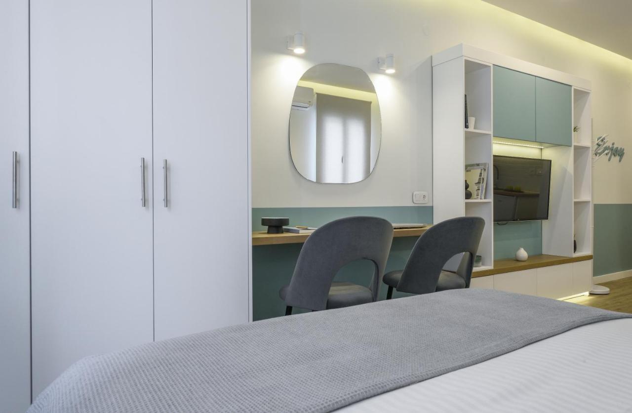 Τhe Half Root Suite In The Heart Of City Center Tesalonika Bagian luar foto