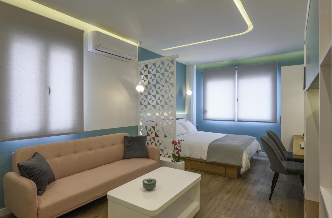 Τhe Half Root Suite In The Heart Of City Center Tesalonika Bagian luar foto