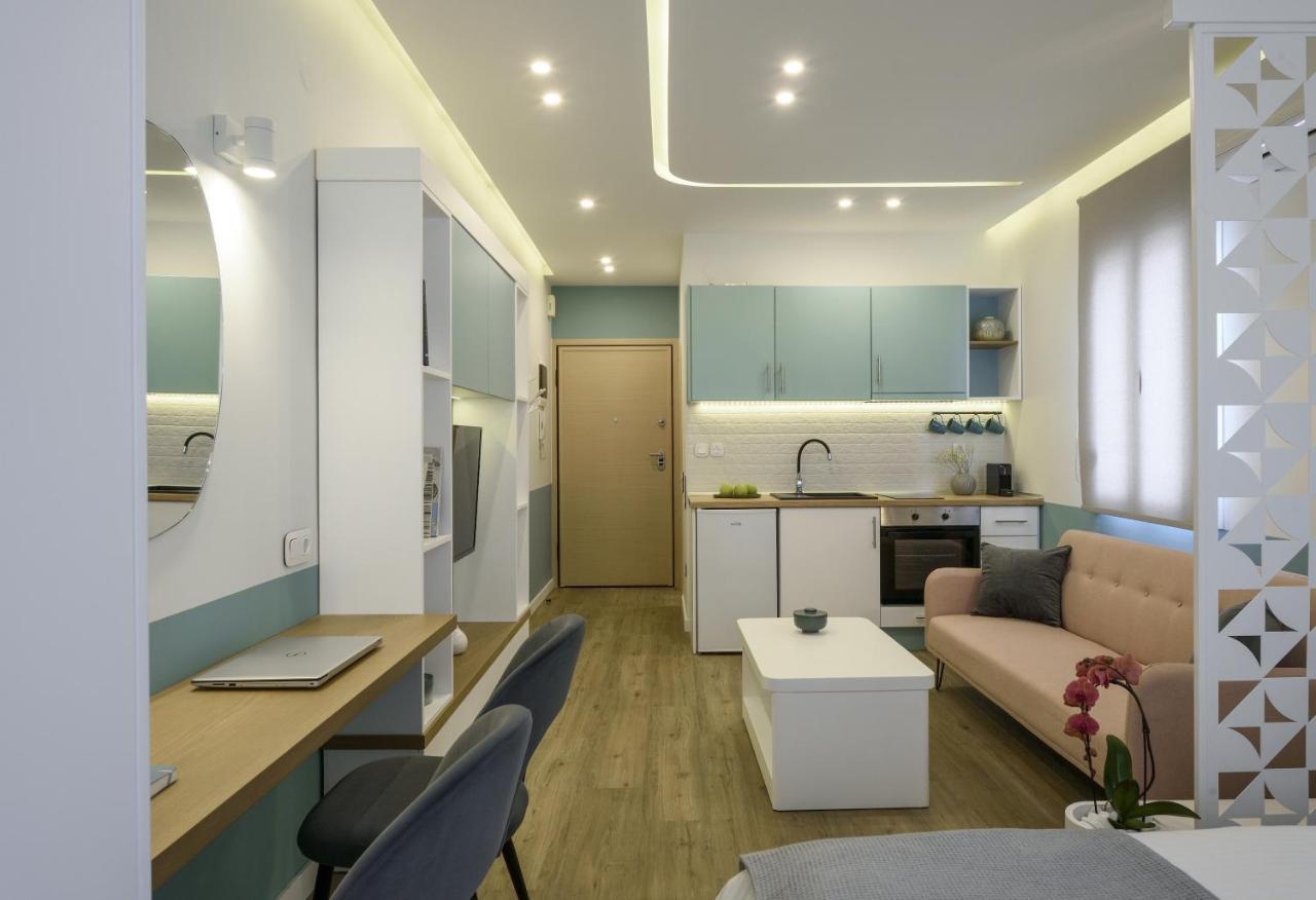 Τhe Half Root Suite In The Heart Of City Center Tesalonika Bagian luar foto
