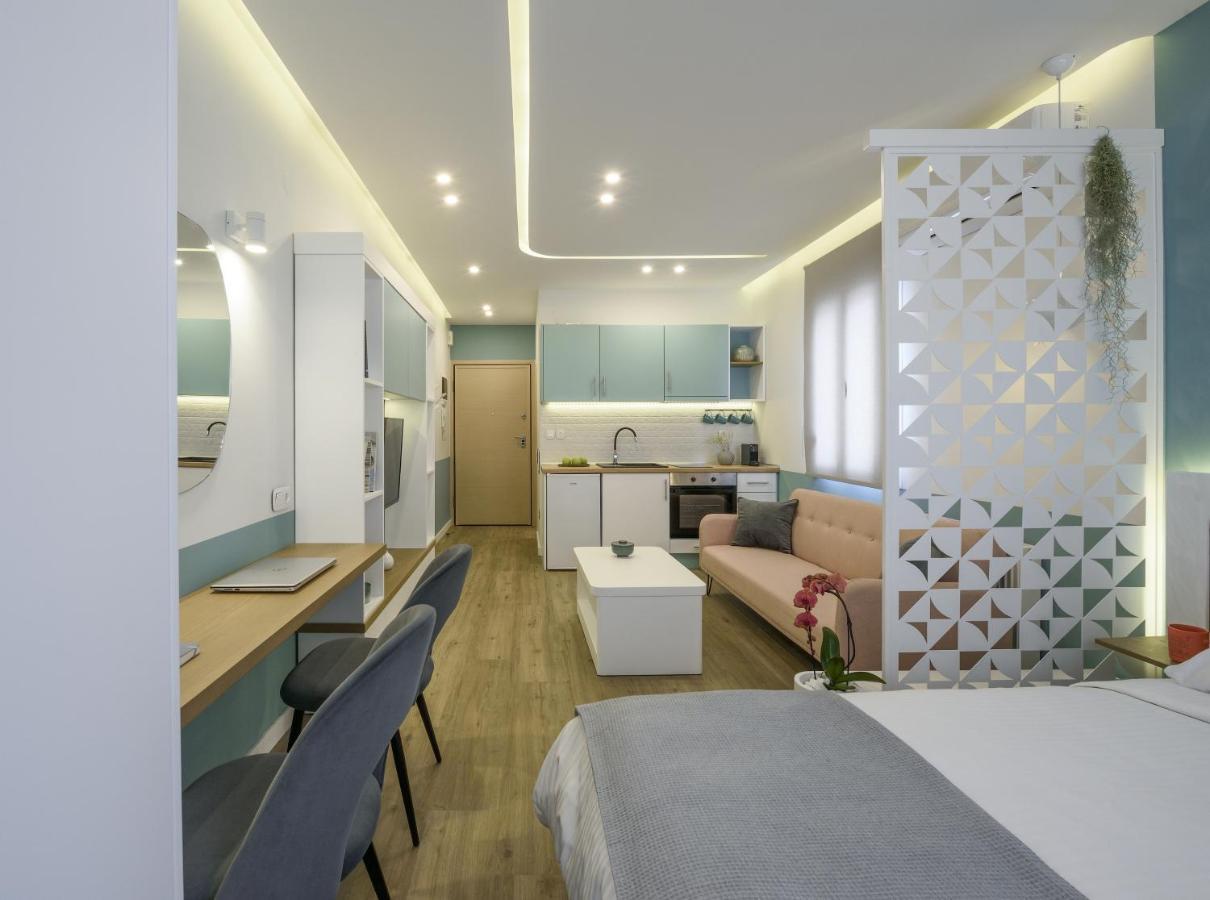 Τhe Half Root Suite In The Heart Of City Center Tesalonika Bagian luar foto